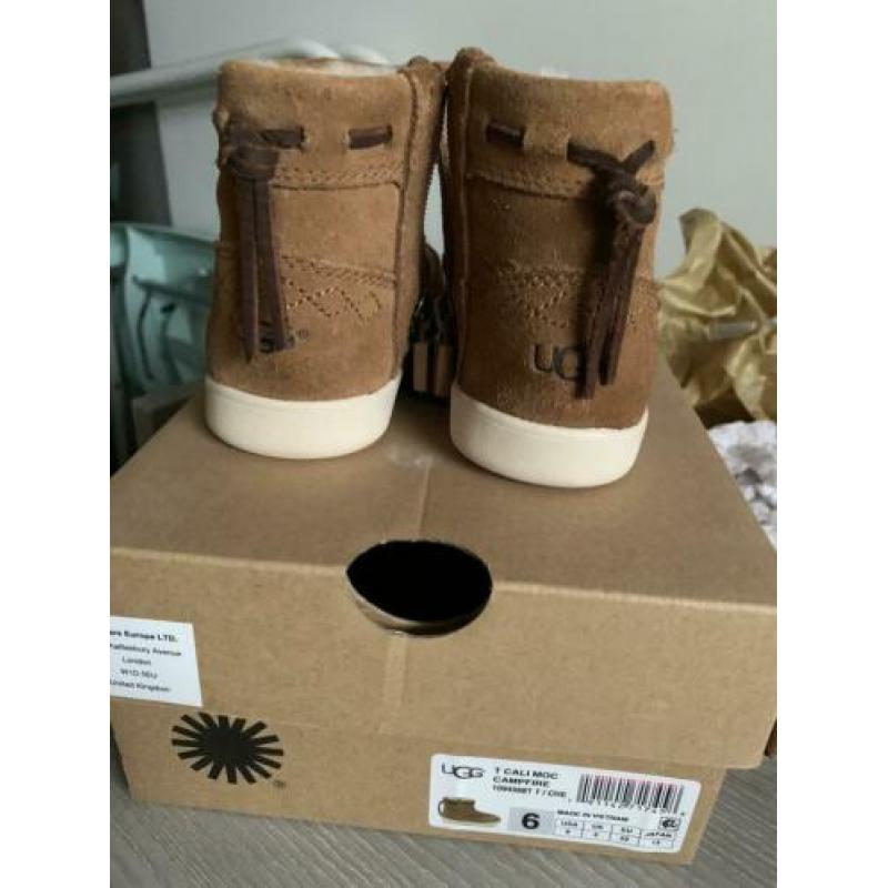 Uggs schoentjes maat 22