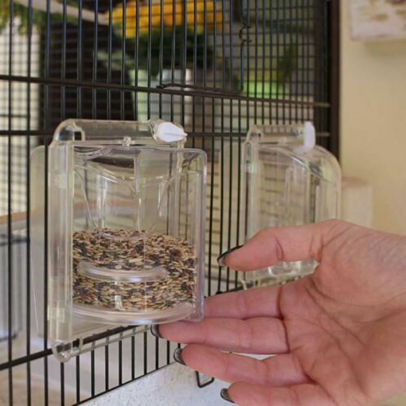 Vogelkooi met Onder tafel prijs is vast