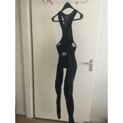 Assos fietsjack iJ.tiBuru.4 en fietsbroek met betels