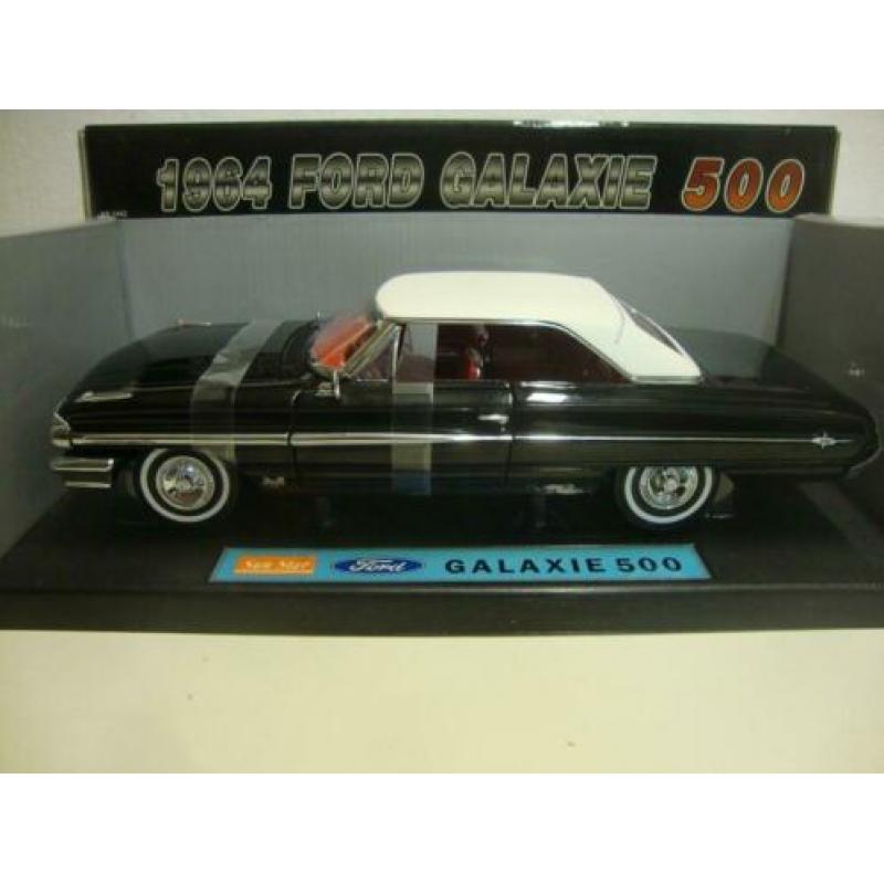Ford Galaxi 500 zwart / wit dak 1963 Sun Star 1:18 KRD