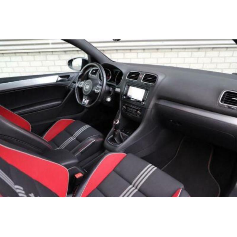 Volkswagen Golf 2.0 GTI Edition Adidas Clima Na € 12.500,00