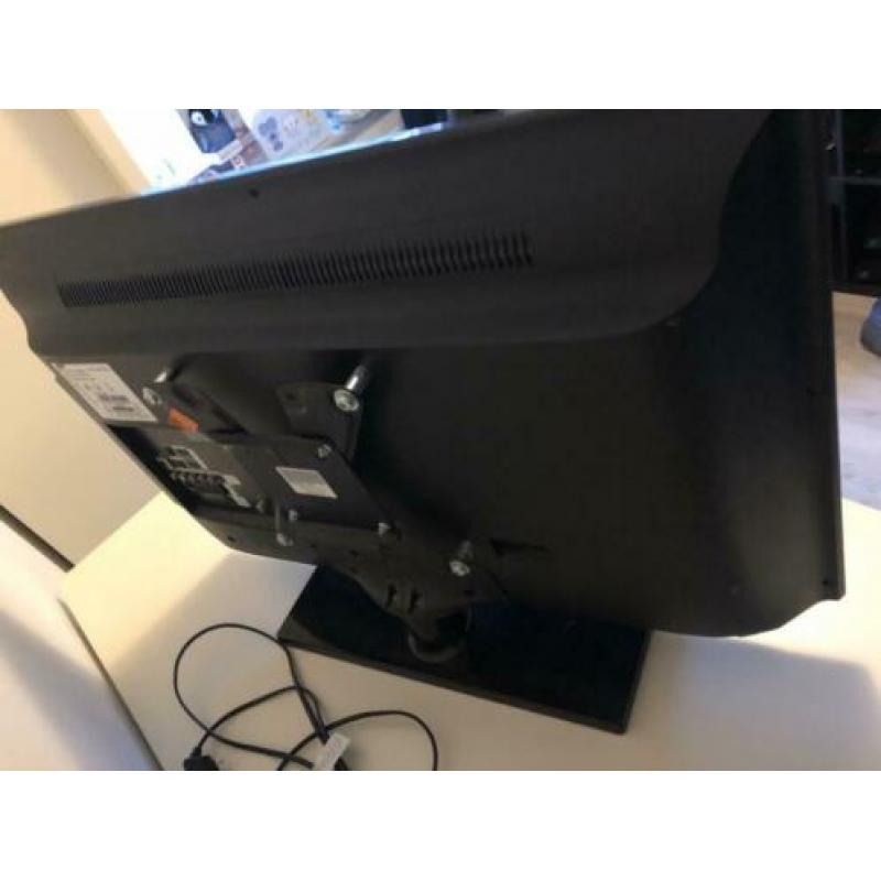 Nette Samsung ?? FULL HD televisie incl muurbeugel