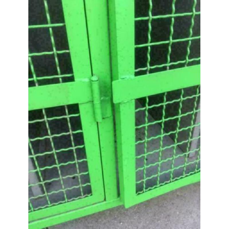 gaderobekast / industrieeel / oude lockerkast