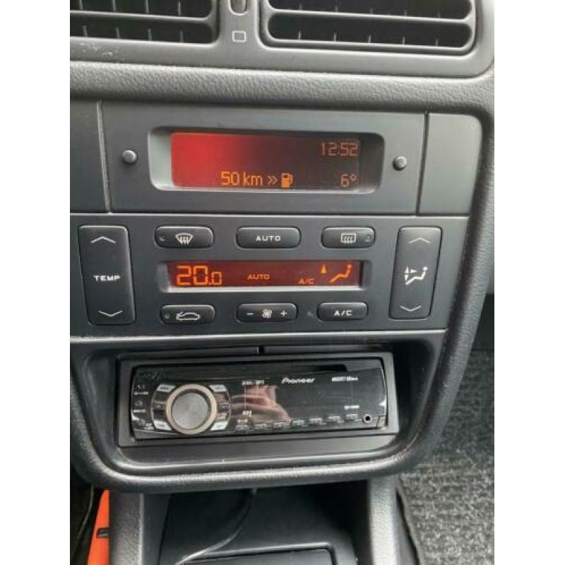Peugeot 406 2.0 16V SV Break 2001 Groen