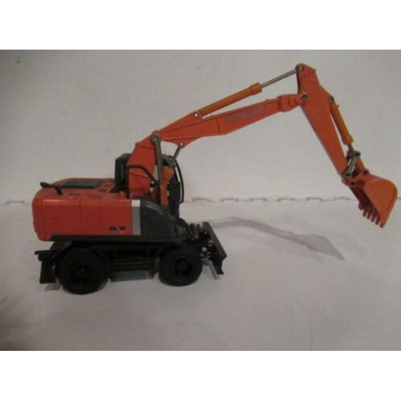 Hitachi Zaxis 170W. Mobiele Graafmachine Grondverzet