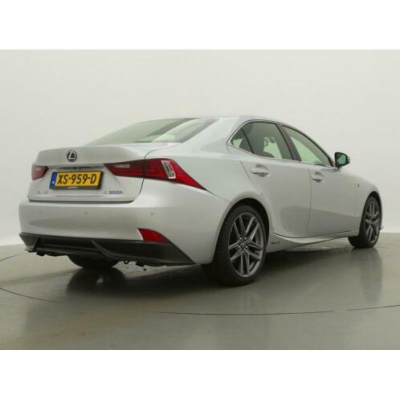 Lexus IS 300h F Sport Line Sportonderstel, Premium Navigatie
