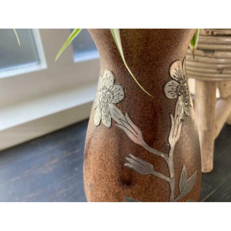 Vaas met verzilverde Opleg van Bloemen (gemerkt)