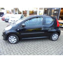 Peugeot 107 1.0-12V XS 100 occasions.Zondag open