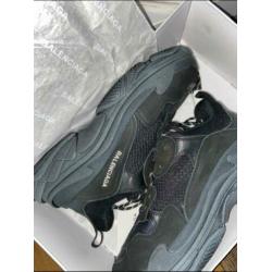 Balenciaga Triple S zwart maat 42