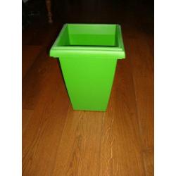 leuke groene kinderkamer accessoires kunststof vuilnisbakje,