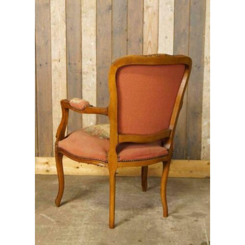 Oude brocante Louis XV stoel met roze bekleding - fauteuil