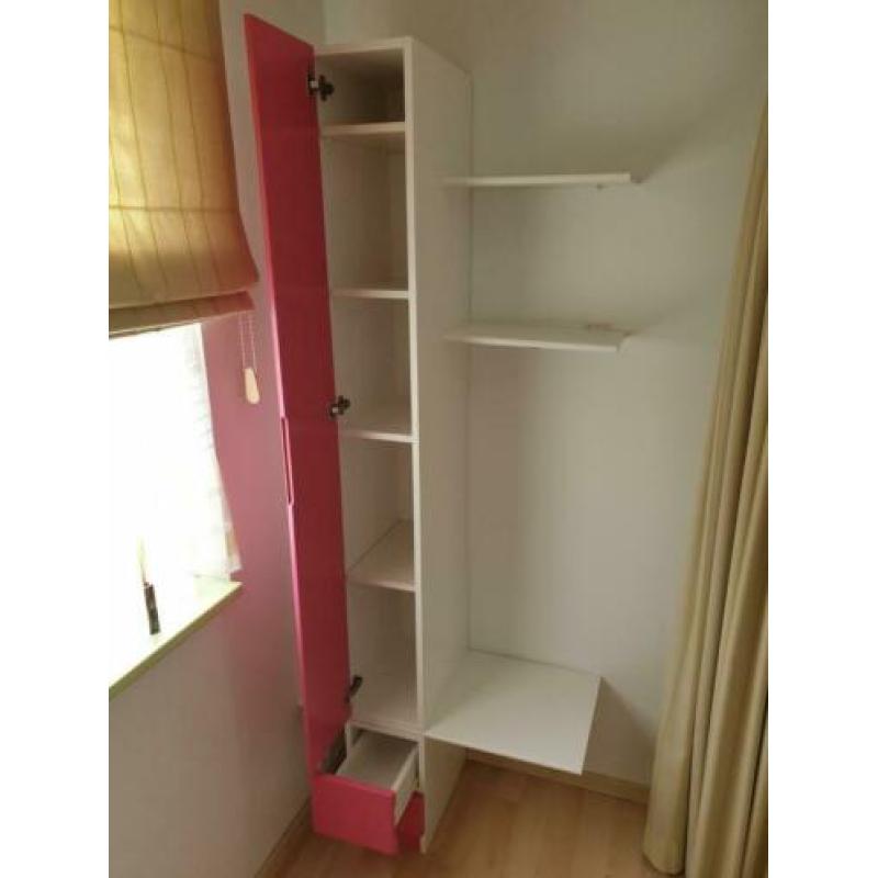 Leuke kast van Interstar, kleur roze