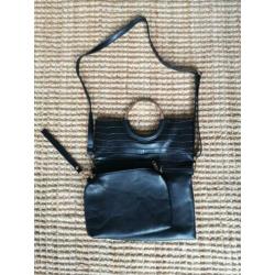 Superleuk PU lederlook tas met goudkleurige greep en tasje