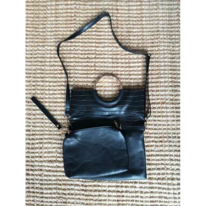 Superleuk PU lederlook tas met goudkleurige greep en tasje