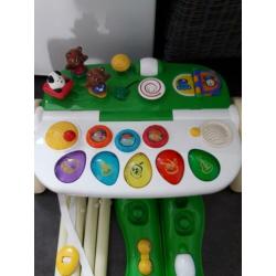 Chicco babygym/ activiteiten tafel
