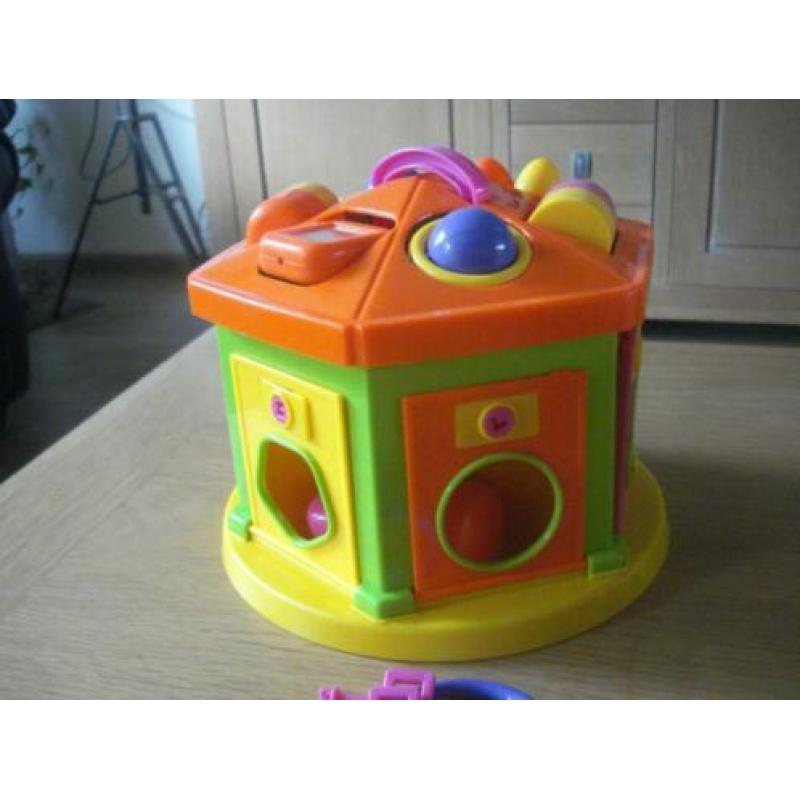Te koop nieuw vormen speelhuisje