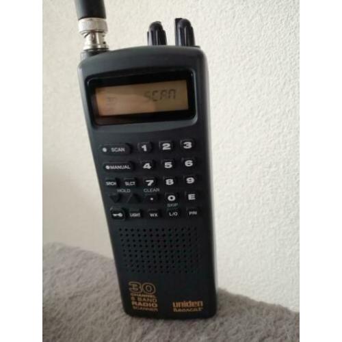 Uniden bearcat ubc60 xlt-1 met 30 kanalen.