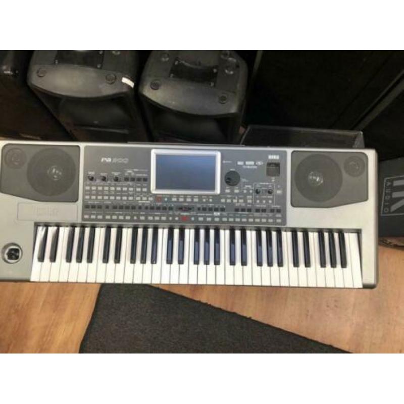 veel Keyboards Yamaha, Korg, Roland