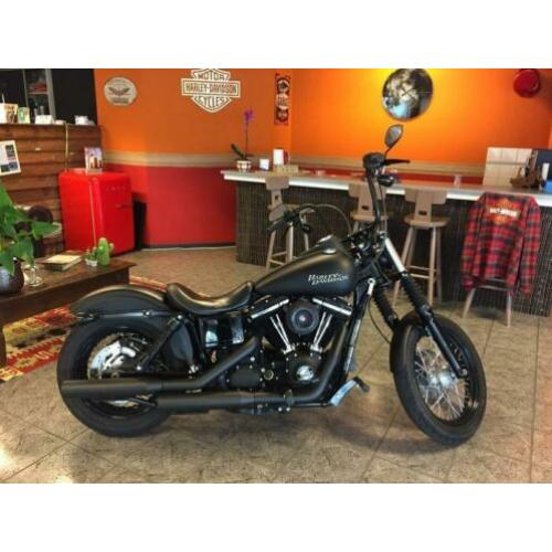 HARLEY-DAVIDSON STREET BOB FXDB (bj 2012)