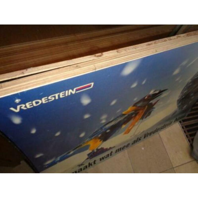 Drie grote reclame platen van Vredestein kunststof