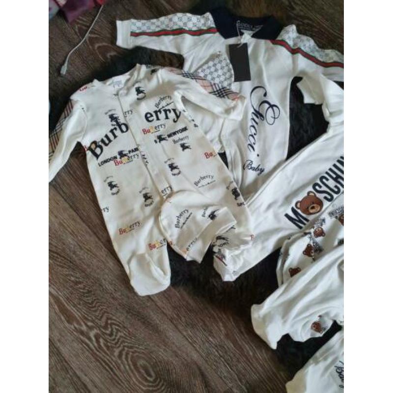 Gucci moschino burberry maat 62 boxpakje rompertje