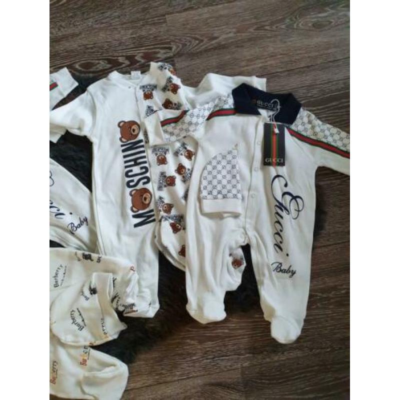 Gucci moschino burberry maat 62 boxpakje rompertje