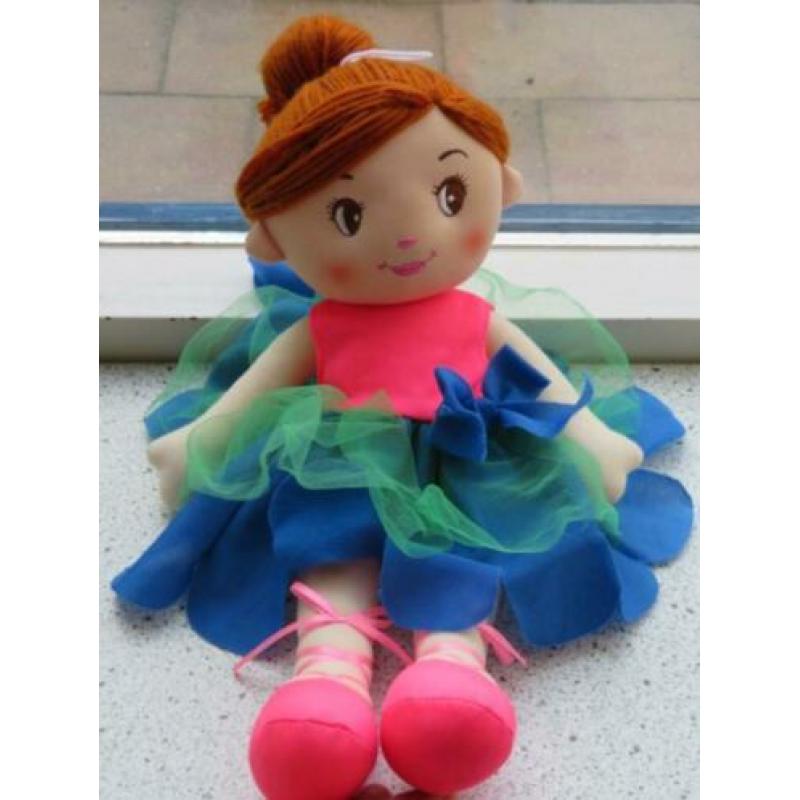 Zachte pop van Zeeman textielSupers meet ca 36 cm