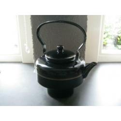 zwart emaille chocoladeketel met bies