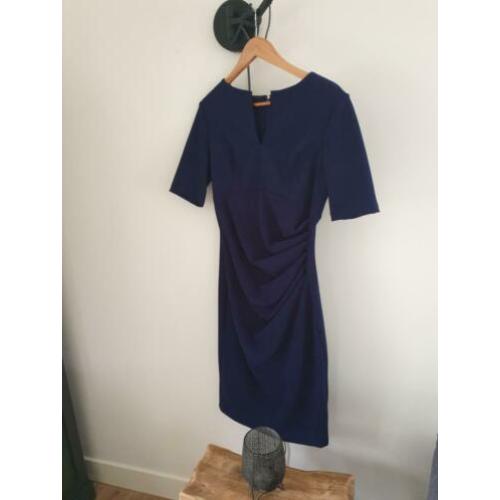 Diva Catwalk jurk in kobalt blauw met korte mouw.