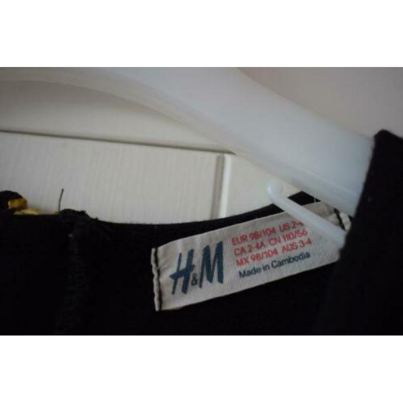 H&M klokkend jurkje zwart maat 98