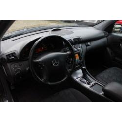 Mercedes-Benz C-Klasse 240 Elegance Xenon/Navi/Cruise/PDC Yo
