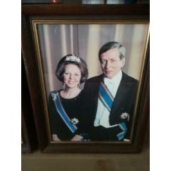 3 statie portretten Beatrix en Claus. .