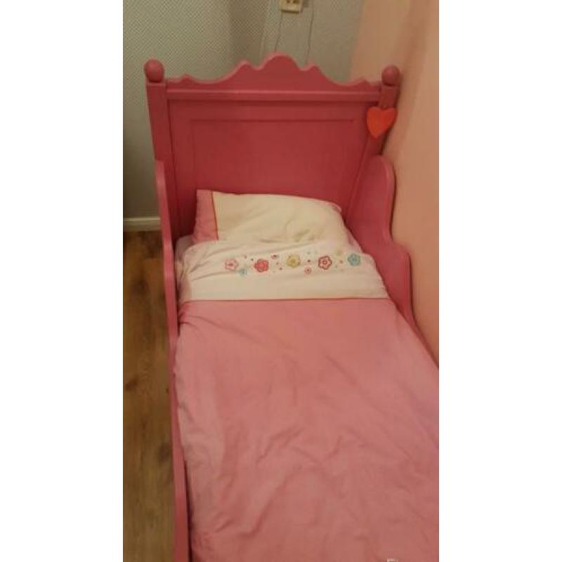 Bopita belle peuterbed 150x70 roze incl matras en beddengoed