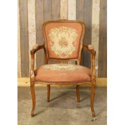 Oude brocante Louis XV stoel met roze bekleding - fauteuil
