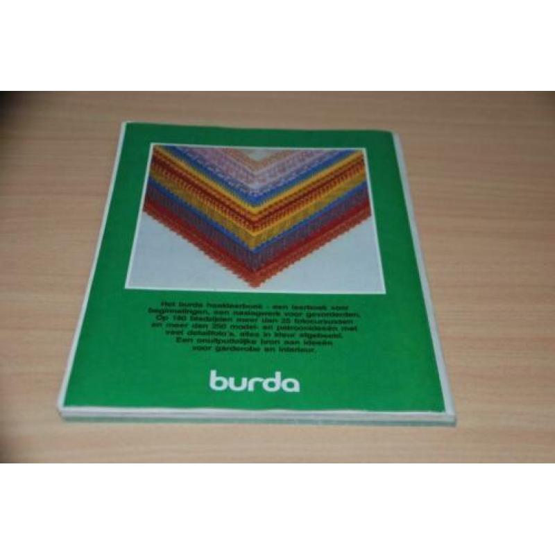 Burda leerboek voor de haakkunst.