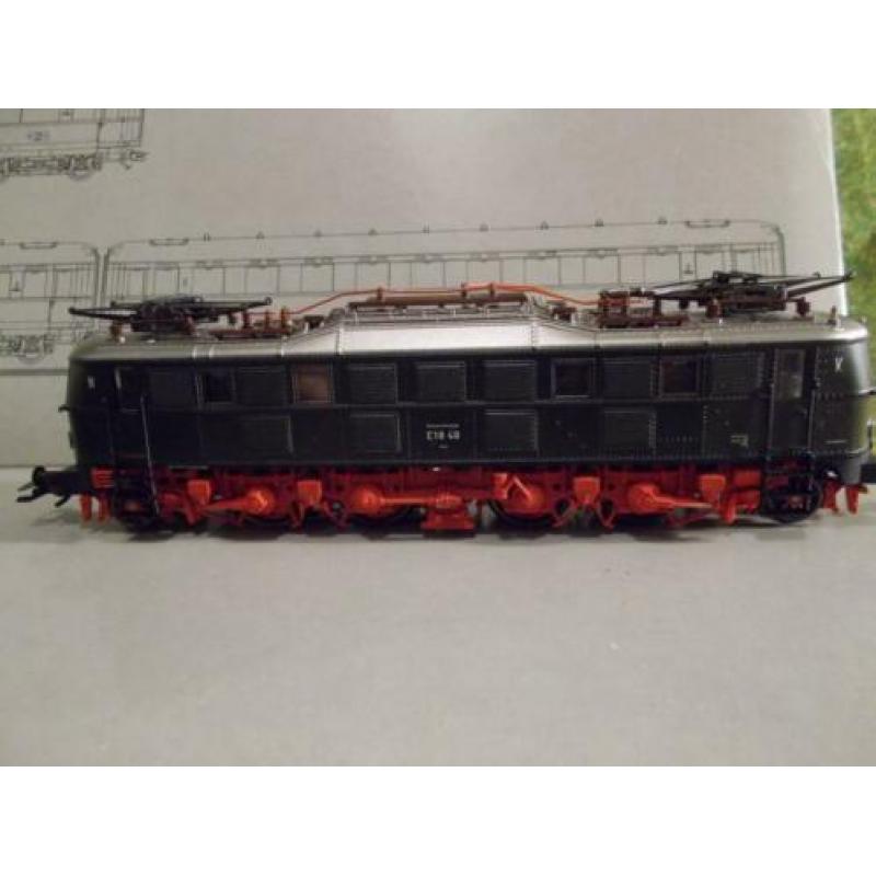 Marklin Digitale DDR treinset 26509 E18 + 3 wagons