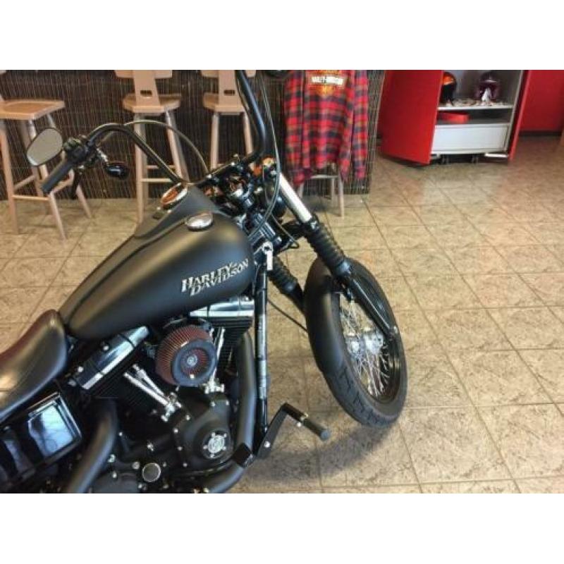 HARLEY-DAVIDSON STREET BOB FXDB (bj 2012)