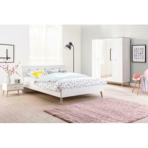 Tweepersoons vintage look bed