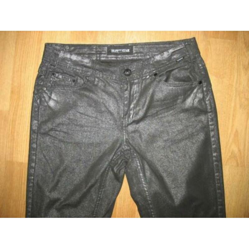 Superstar-Stretchy broek- Zwart met Zilver Effect-Maat 34??