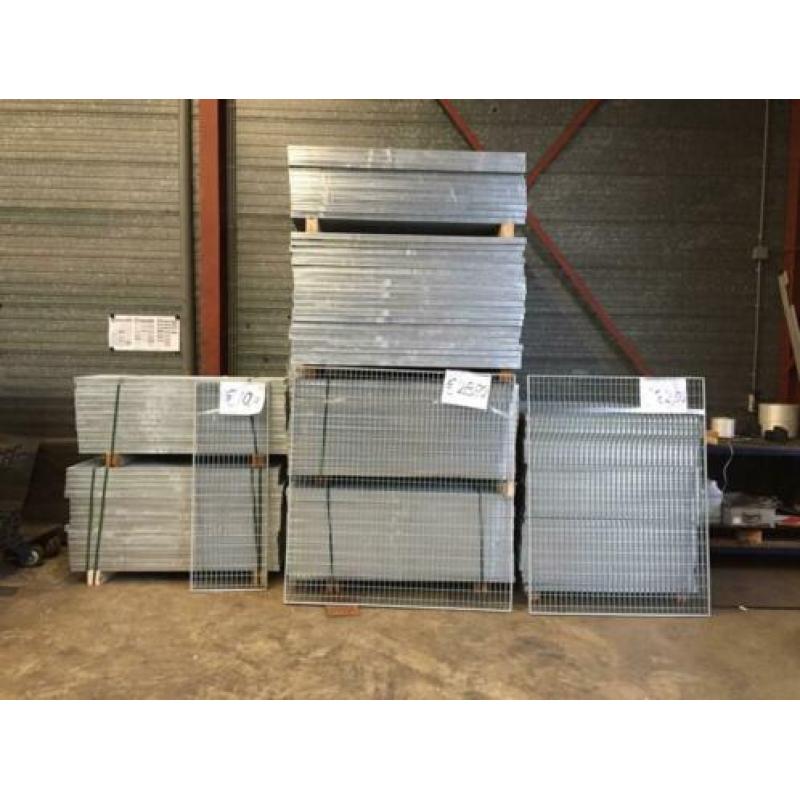 Looprooster Gegalvaniseerd / Verzinkt diversen maten.