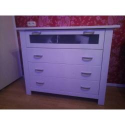 Witte commode met legplank MDF goede kwaliteit