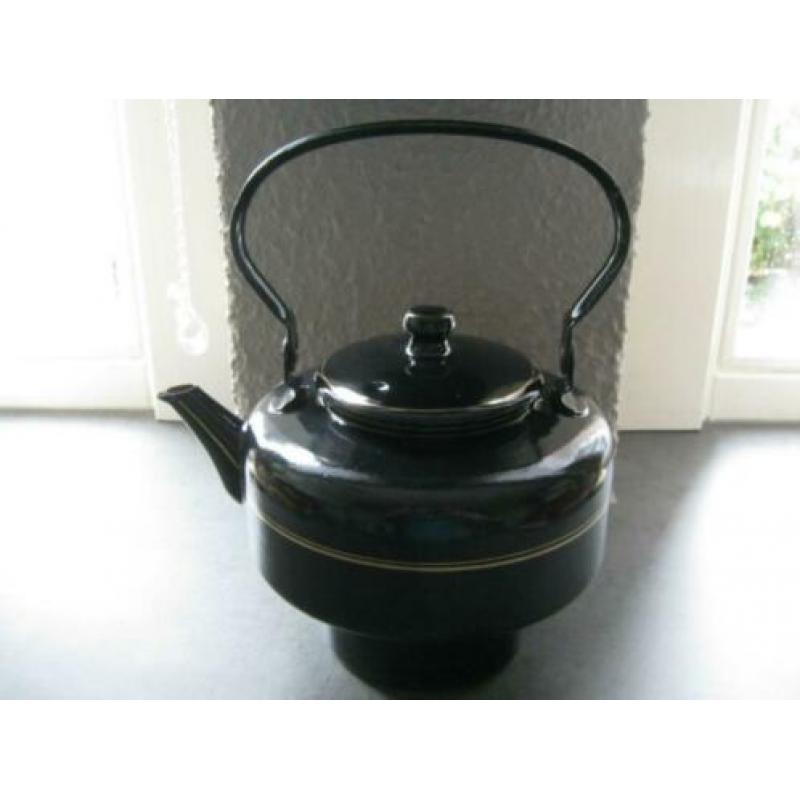 zwart emaille chocoladeketel met bies