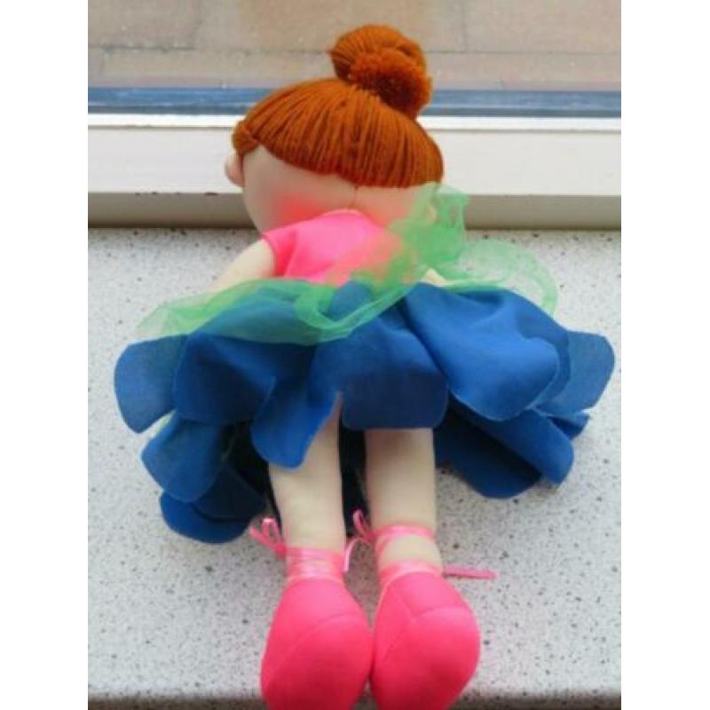 Zachte pop van Zeeman textielSupers meet ca 36 cm