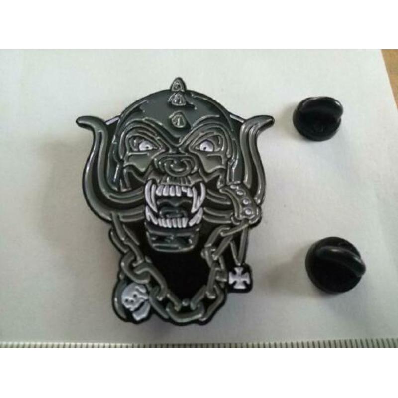 Motorhead erg mooie snaggletooth shaped metal pin speld n9