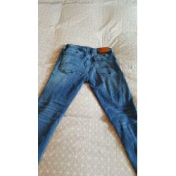 Mooie Tommy Hilfiger broek maat 164