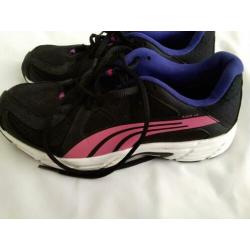 Zwarte PUMA sneakers 37