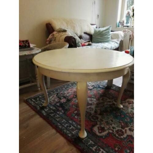 Leuke salontafel Queen Ann brocante wit