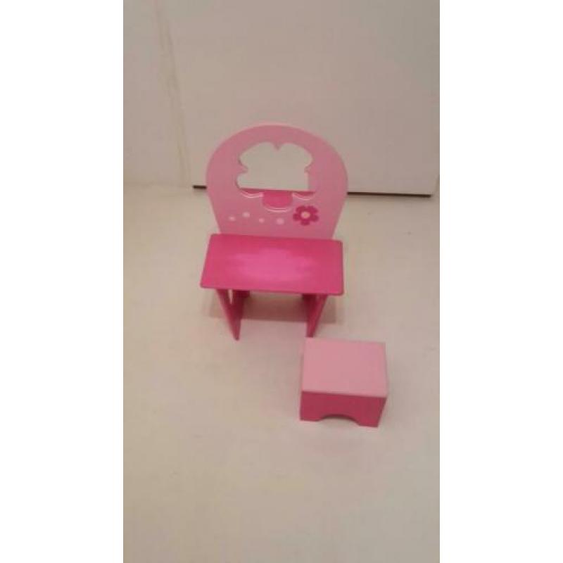 Niet gebruikt houten poppen (kap)tafel