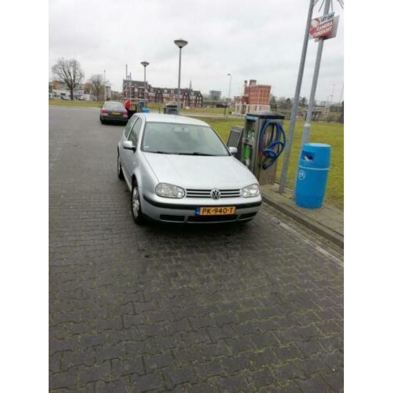 Volkswagen Golf 1.4 16v 2001 Grijs