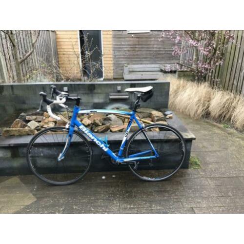 Bianchi 61cm voor mensen tussen 186 en 195 cm tiagra Shimano